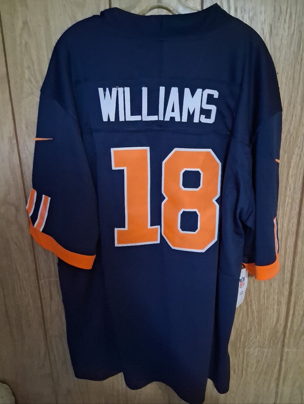 Mystery Sports Card With Caleb Williams Chicago Bears Fuse Rivalry XXL Jersey